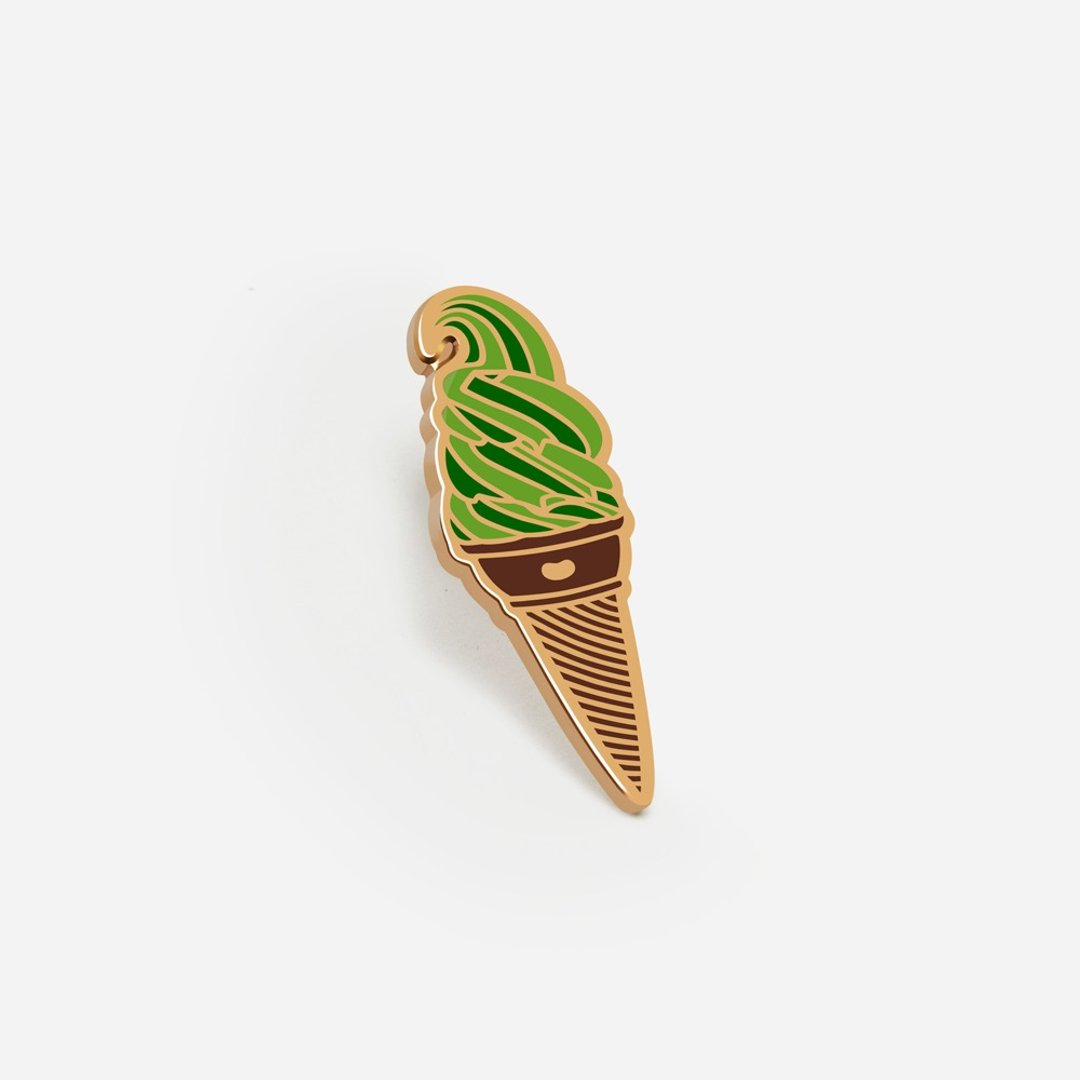 Matcha Ice Cream Hat/ Enamel Pin - 胸针 - 其他金属 绿色