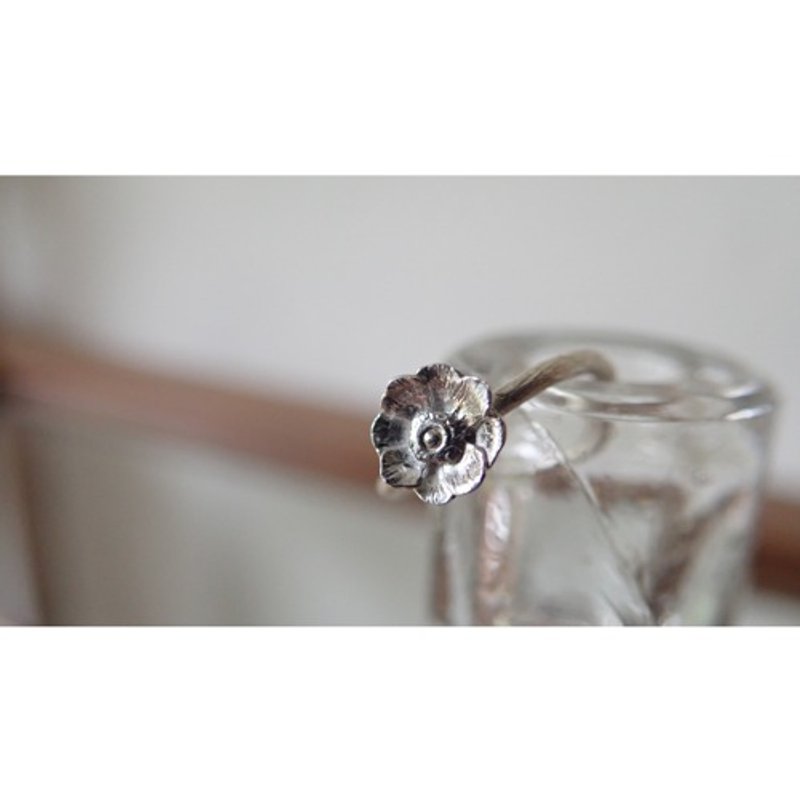 Anemone 海葵纯银耳夹 - 耳环/耳夹 - 其他金属 银色