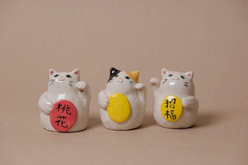 招财猫 可当白板使用/文字自行写/随机出货 - 玩偶/公仔 - 陶 橘色