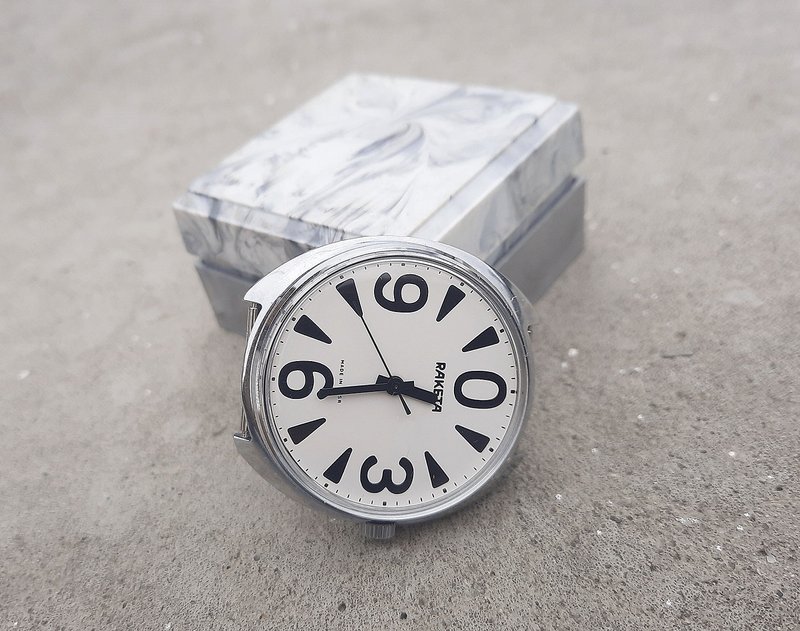 机械腕表 Raketa 2609 HA Zero – 苏联男士上链腕表 - 男表/中性表 - 其他材质 白色