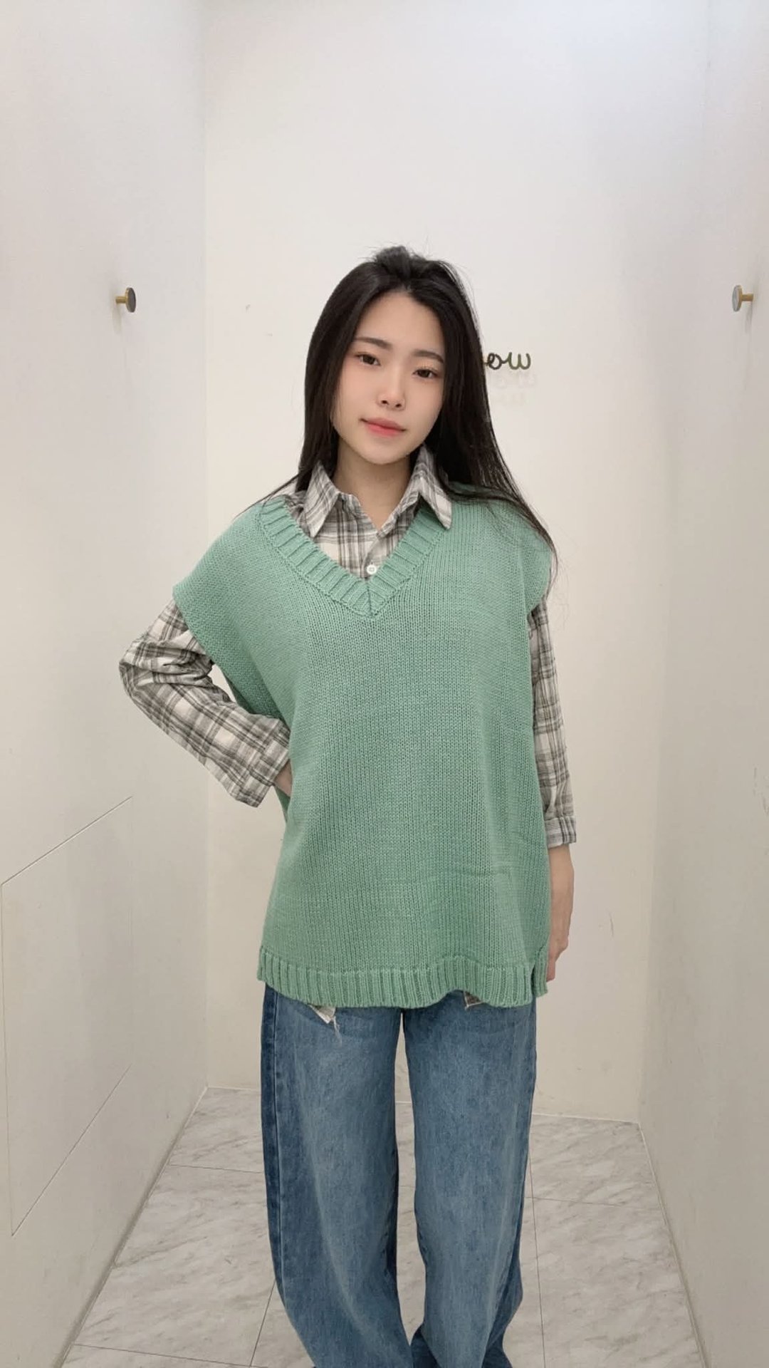 VENUSMIT V领背心 - 女装背心 - 其他材质 