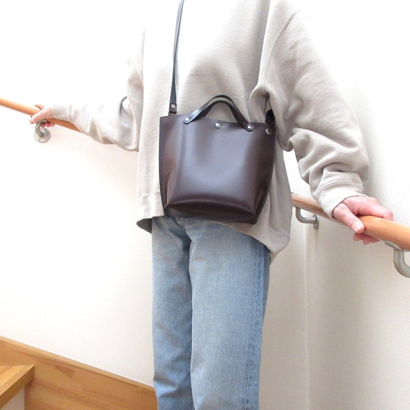 方便携带，牛皮，双向单肩包，棕，镀铬光滑，0158 - 侧背包/斜挎包 - 真皮 咖啡色