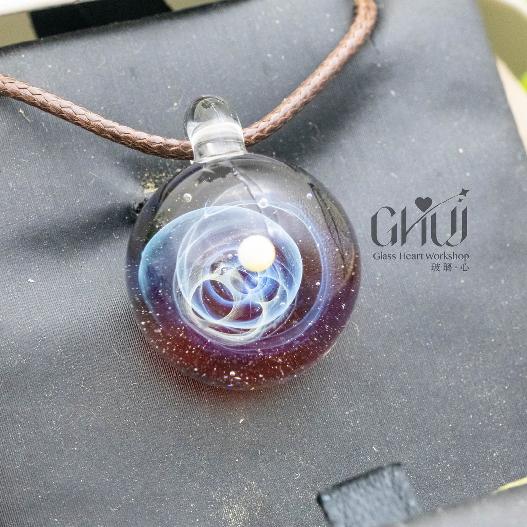 玻璃宇宙星空球 - 项链 - 玻璃 红色