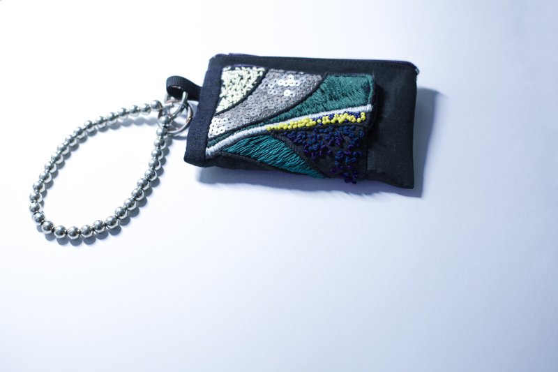 Sarto.. 手工刺绣拉链零钱包/少量制作/工艺小物 - 零钱包 - 棉．麻 黑色