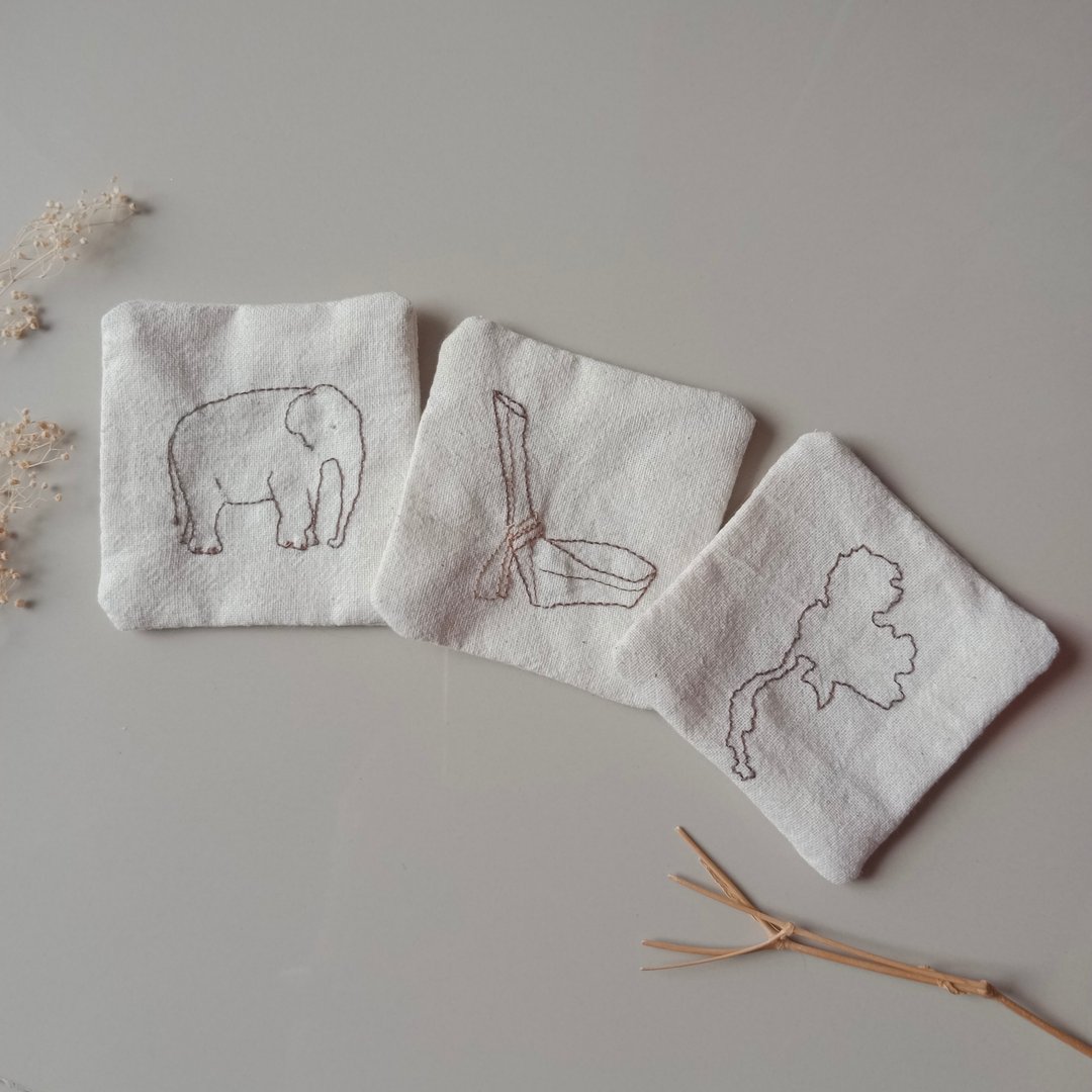 Thailand coaster set handicraft 100% cotton fabric 3 PCS - 杯垫 - 棉 白色