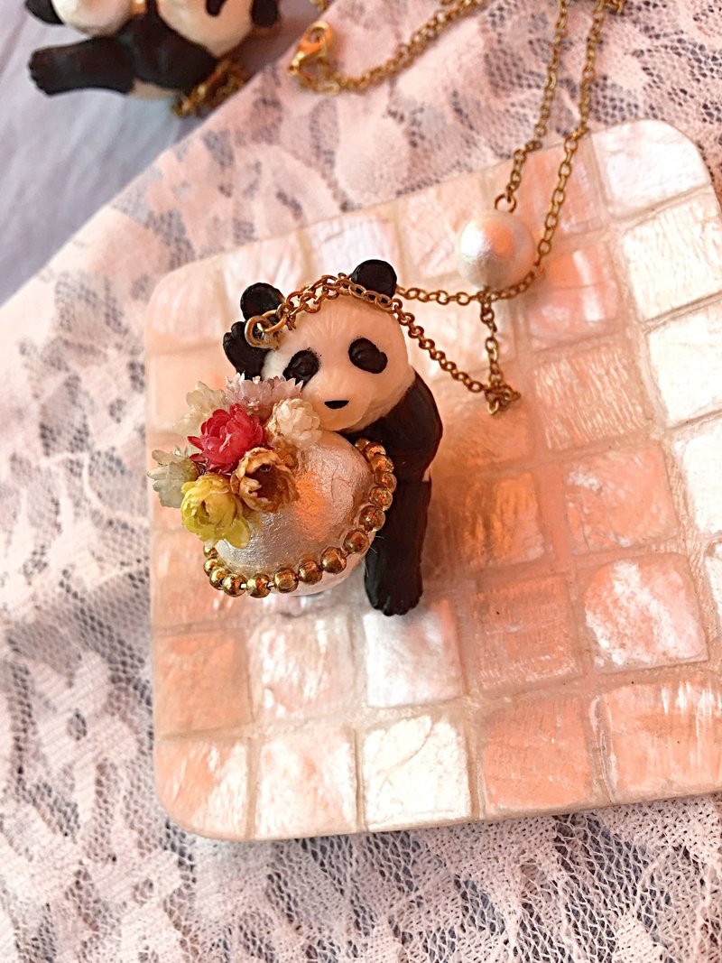 抱抱花星球的熊猫颈链 - 项链 - 植物．花 多色