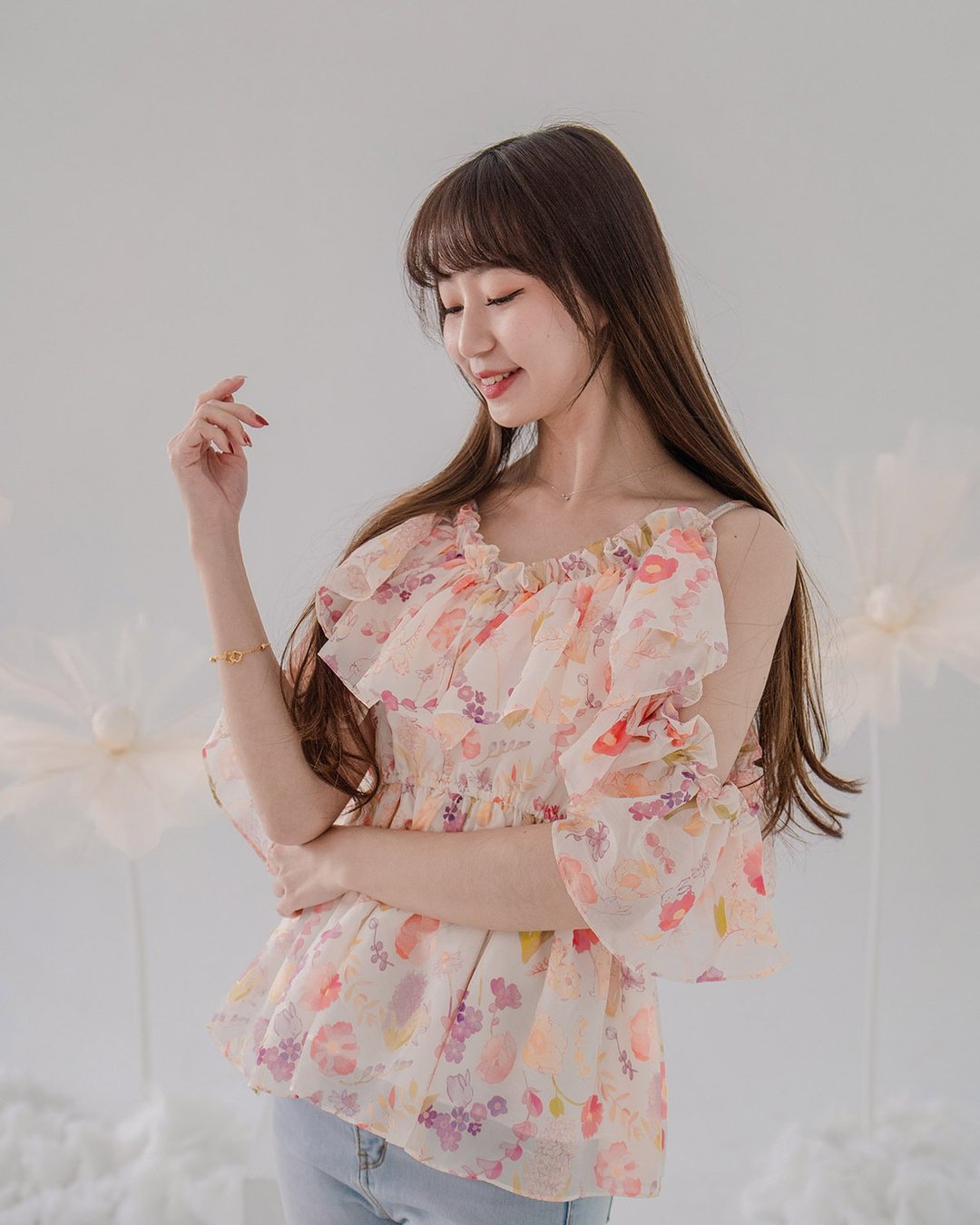 【波丽印花】细肩带露肩荷叶女神上衣 小背心 柔软纱纱 月牙色 - 女装上衣 - 棉 橘色