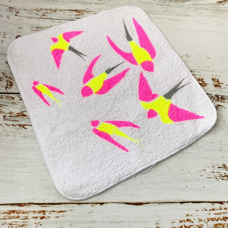 Swallow Silkscreen Mini Towel Handkerchief Tcollector - 女装 T 恤 - 棉．麻 白色