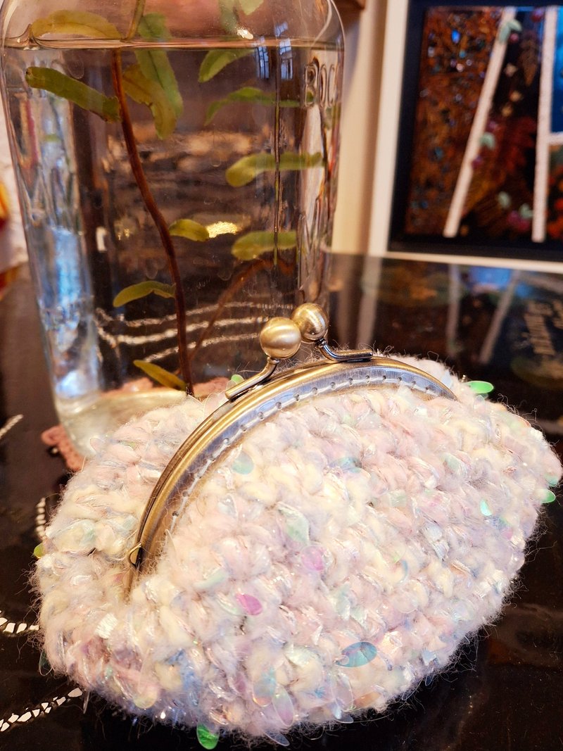 闪亮混合绒线。织织口金包 - 化妆包/杂物包 - 其他人造纤维 白色