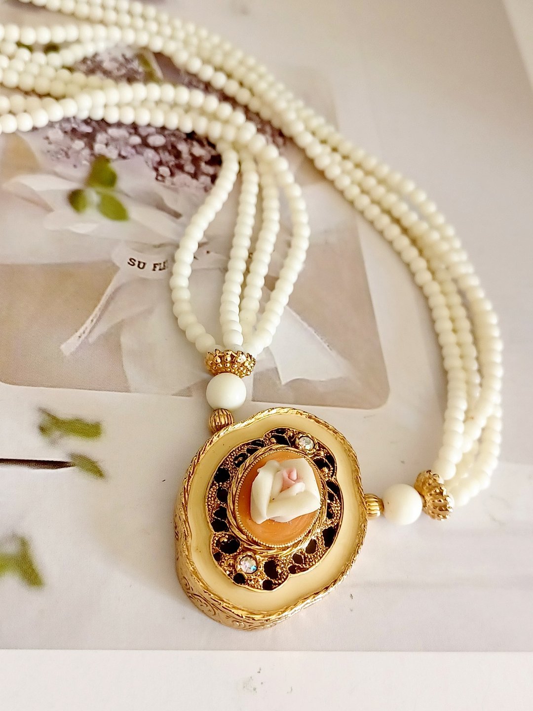 Avintage jewelry 1928古典仿珠立体雕花 项链 - 项链 - 塑料 