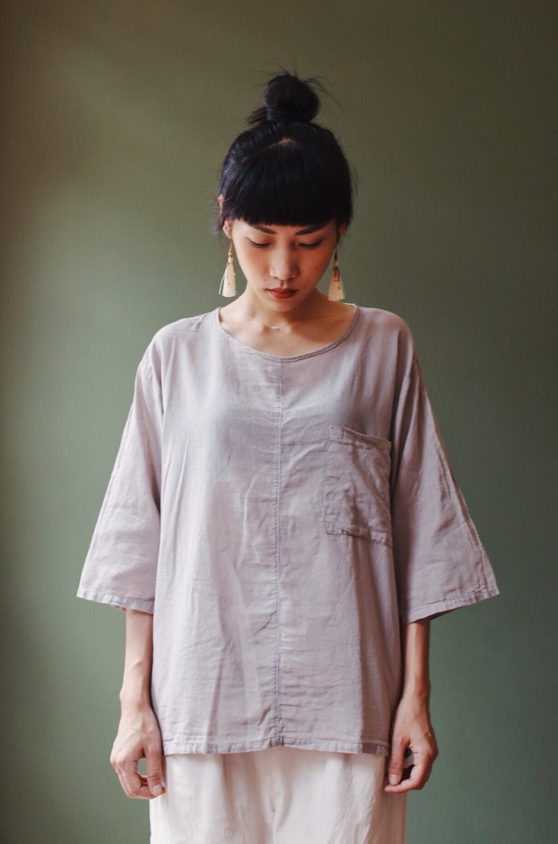 OMAKE Select 前短后长七分袖胸前口袋棉上衣 淡灰 - 中性连帽卫衣/T 恤 - 棉．麻 灰色