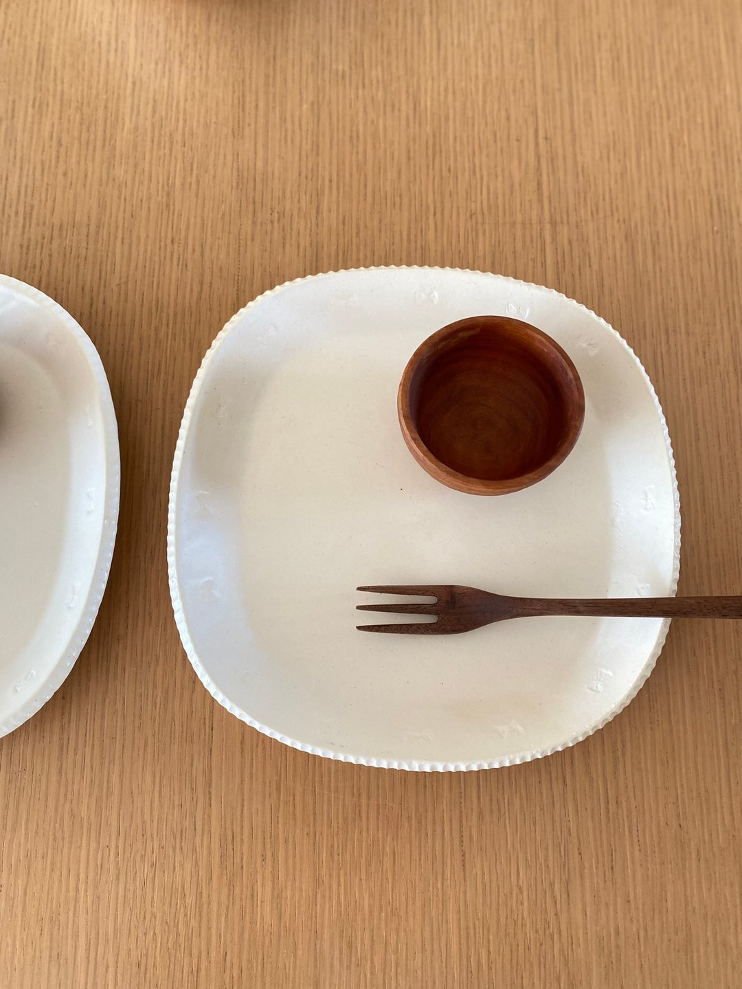 Heat-resistant round plate - 盘子/餐盘/盘架 - 陶 
