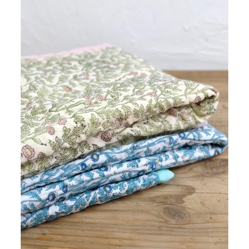 越养越有味道的手织拼布，蓬松棉卡迪拼布 Delightful / M尺寸 - 婴儿床上用品 - 棉．麻 粉红色