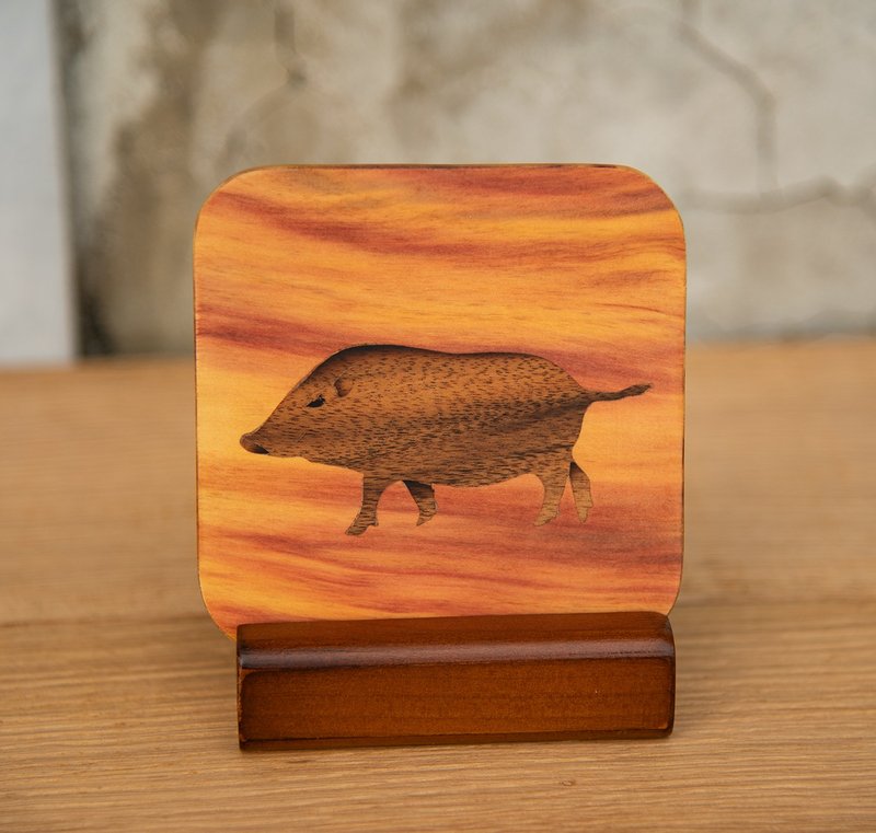 镶花工艺杯垫-台湾森林动物系列-台湾野猪 - 摆饰 - 木头 金色