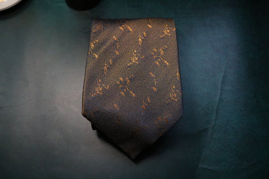 咖啡色小竹叶领带真丝金丝竹影绅士风necktie - 领带/领带夹 - 丝．绢 咖啡色