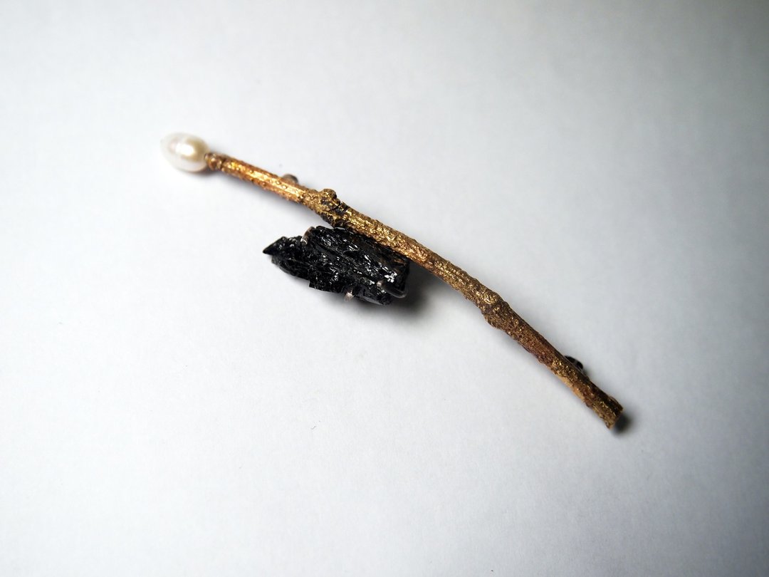 【Plant 系列】 #a102 页岩石黄铜植物胸针-金工手作银饰 - 胸针 - 银 金色