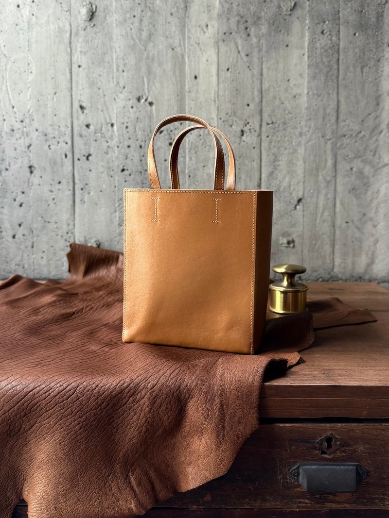 真牛皮纸袋 - mini  I 金棕 I 手提袋 手提包 皮革包 随身包 - 手提包/手提袋 - 真皮 卡其色