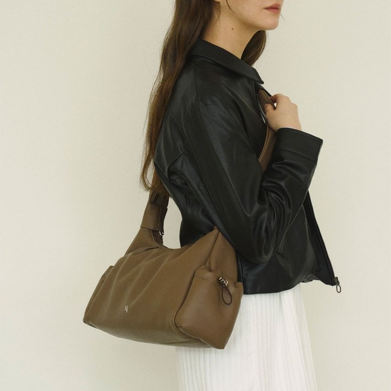韩国制 MUR Frim bag Vegan Leather 包包 (Ash Brown) - 侧背包/斜挎包 - 环保材料 