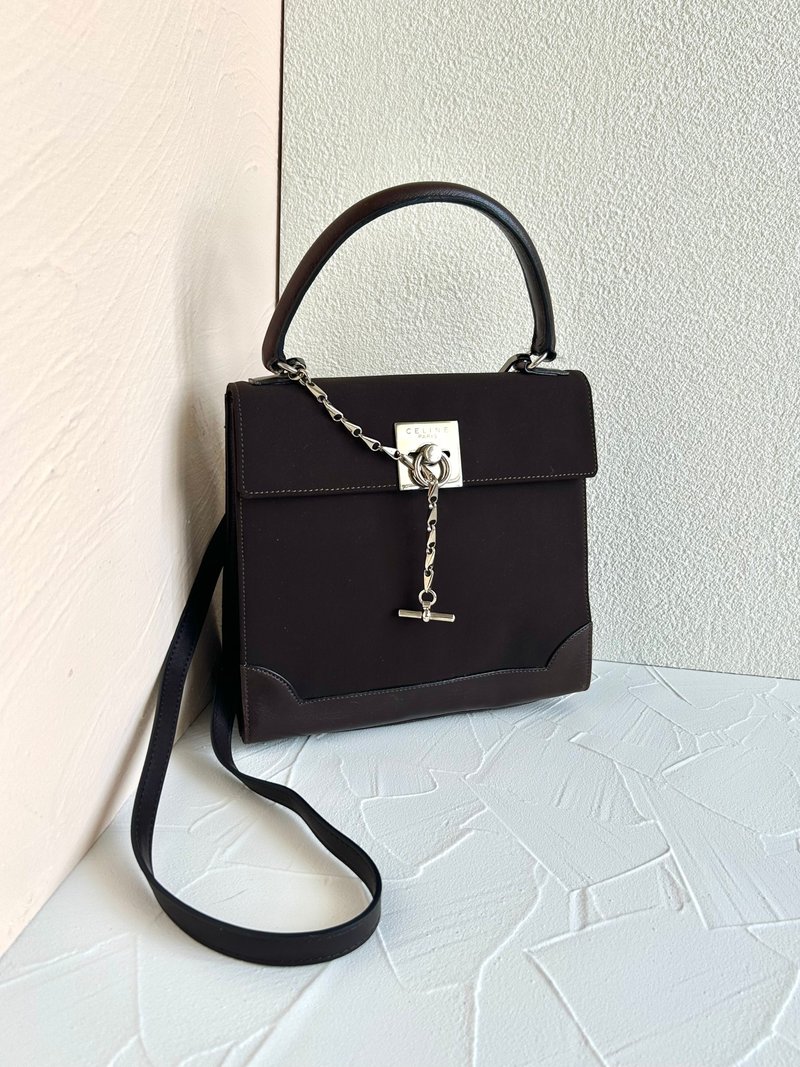 稀有中古二手Celine咖啡色银吊链小凯莉皮革斜背侧孭背单肩手提包 - 侧背包/斜挎包 - 真皮 咖啡色