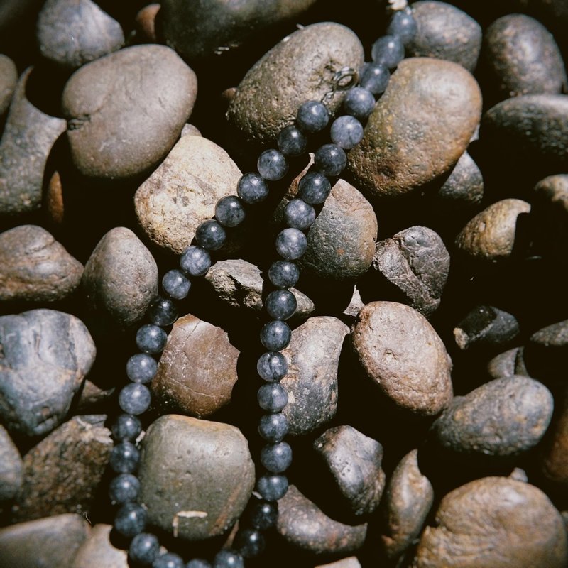 项链 灰色石英 8mm | 手工制作 - 项链 - 石头 灰色