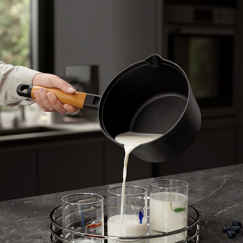 【Taste Plus】悦味元木 钻石级内外不沾锅 小汤锅 牛奶锅 18cm - 锅具/烤盘 - 铝合金 黑色