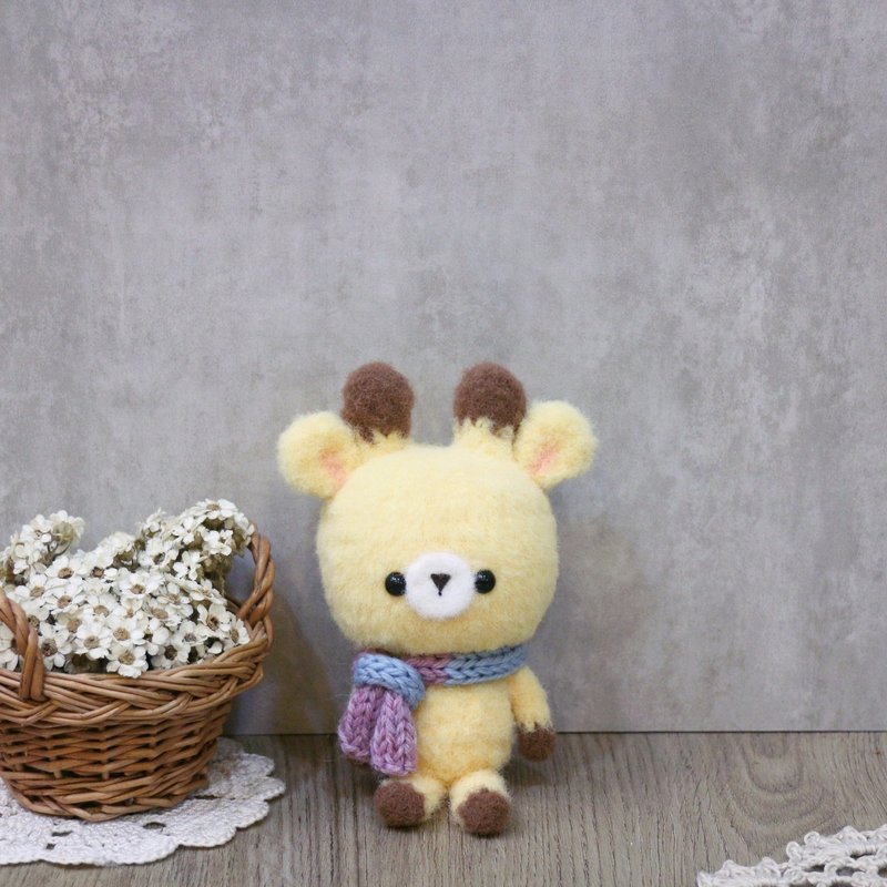 毛毛款－长颈鹿娃娃。宝宝沙龙。吊饰。钥匙圈 - 玩偶/公仔 - 其他人造纤维 