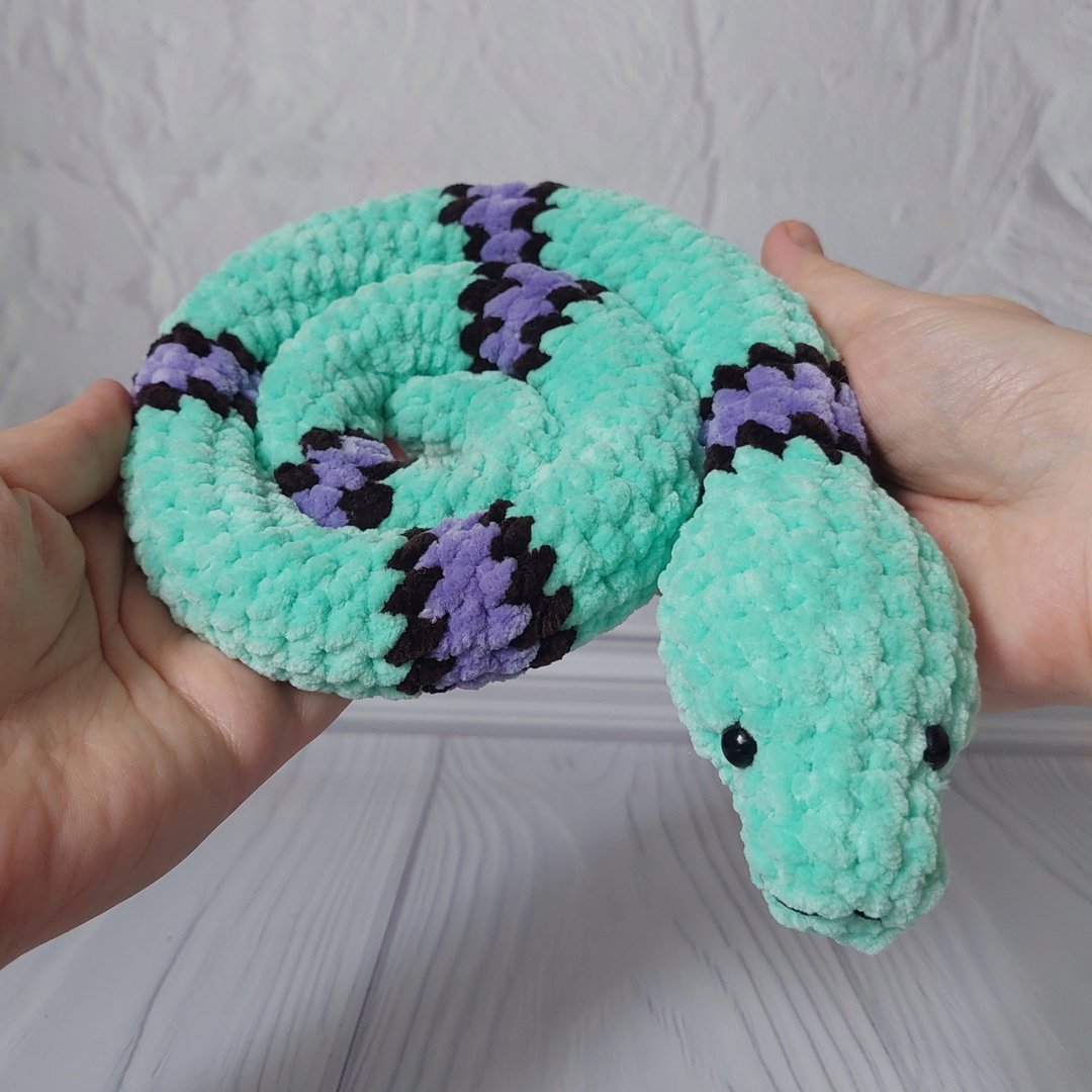 Green stuffed snake lovers - 玩偶/公仔 - 聚酯纤维 绿色