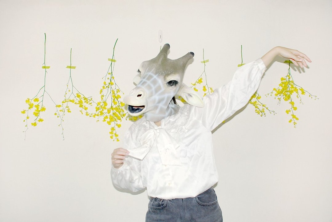 Giraffe 长颈鹿人_刺绣肩花蝴蝶领结古着衬衫 - 女装衬衫 - 聚酯纤维 白色