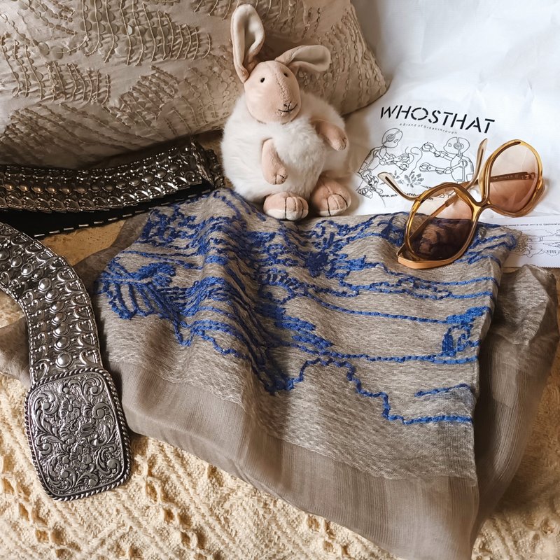 月球村线条画真丝羊毛绣花轻纱围巾 - 围巾/披肩 - 羊毛 多色