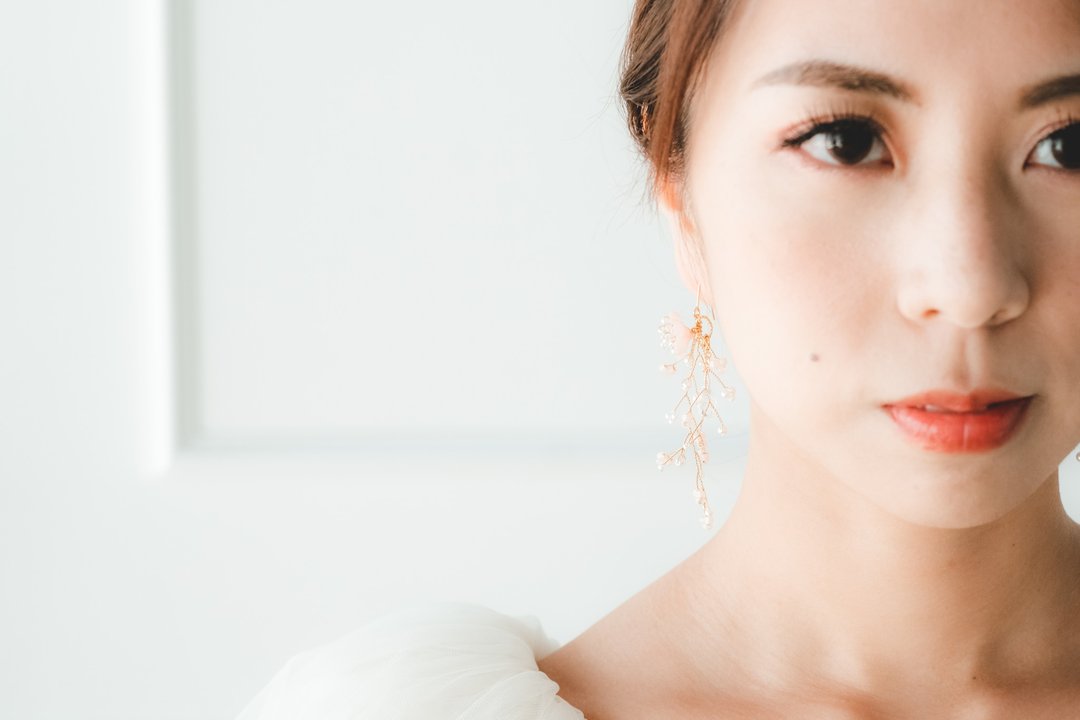 Claire Sakura Twisted Earring/耳环/手作布花/樱花/新娘饰物 - 耳环/耳夹 - 树脂 粉红色