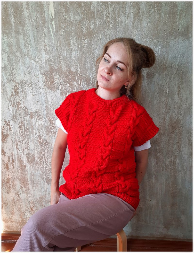 Chunky hand knit sweater vest women , red vest , womens clothing , wool sweater - 女装背心 - 羊毛 红色