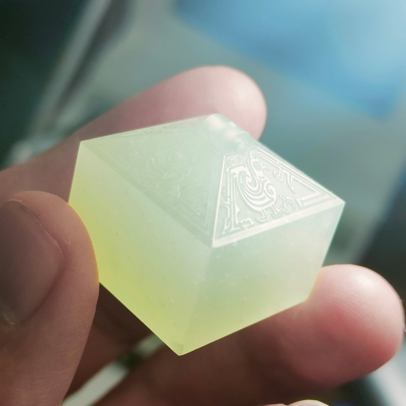 【客制】印泥章姓名印岫玉印博古凤钮方章 - 印章/印台 - 玉石 白色