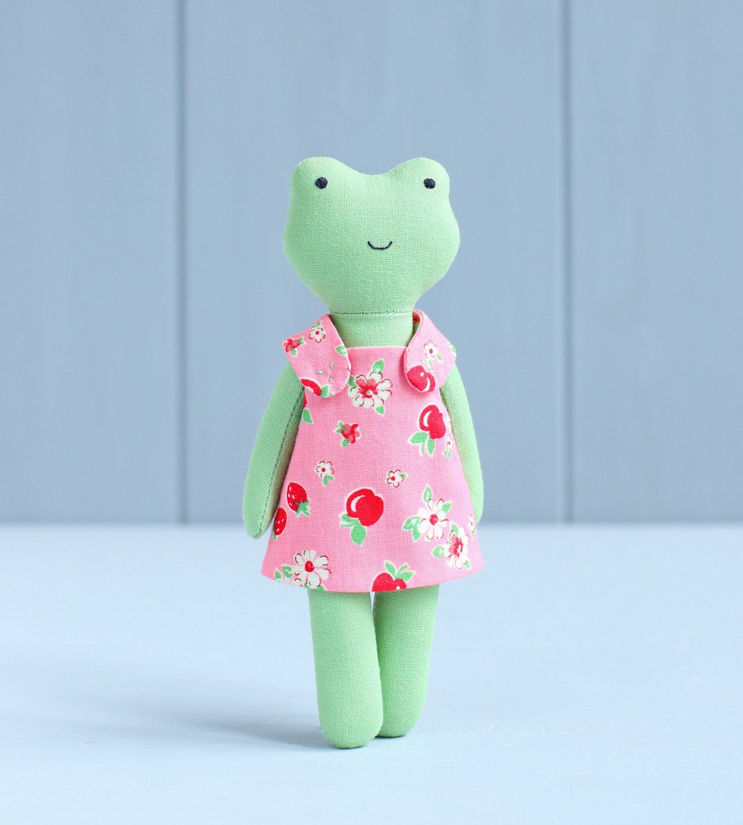PDF Mini Frog Doll Sewing Pattern - 手工艺教程/工具书 - 其他材质 