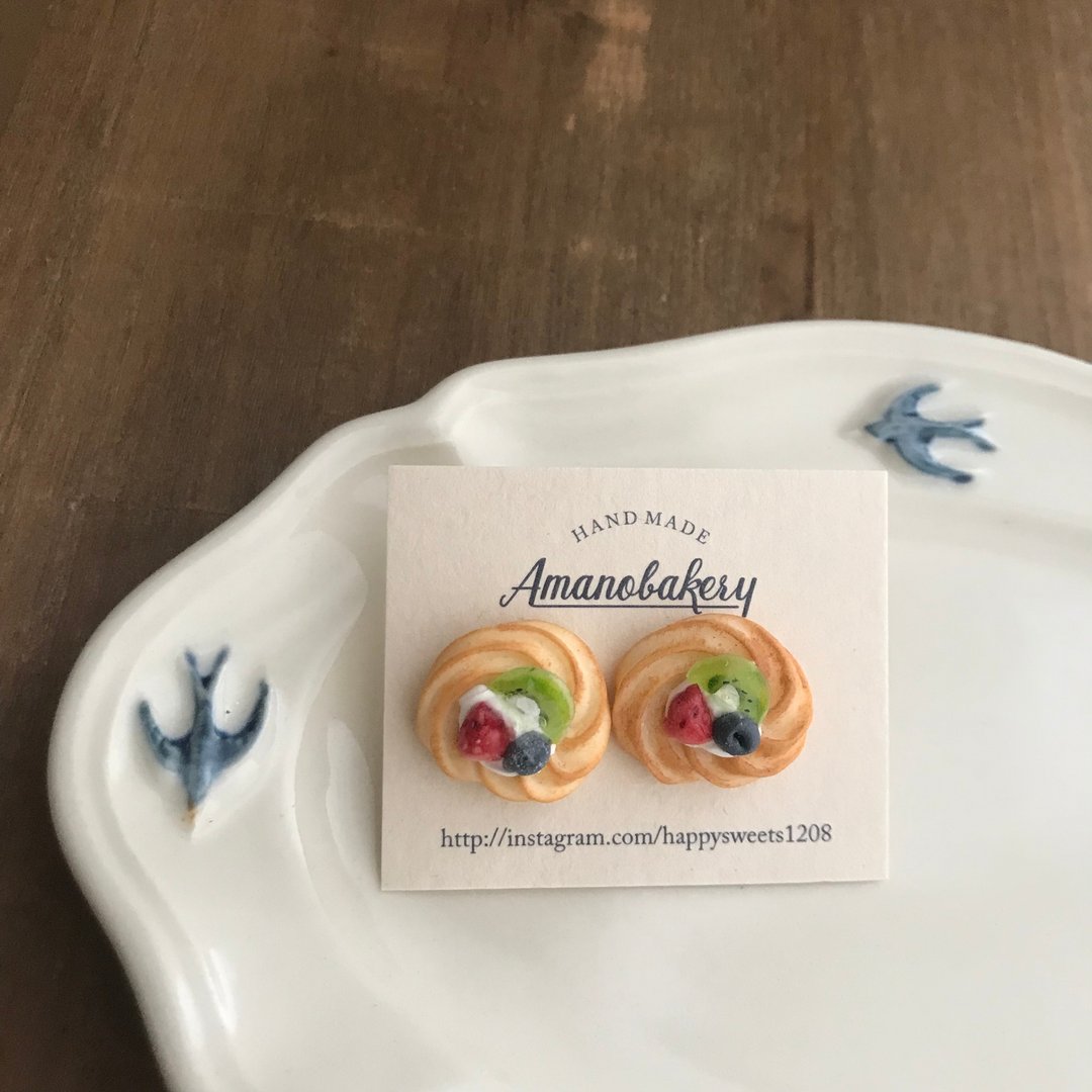 miniature Cookie earring - 耳环/耳夹 - 粘土 红色