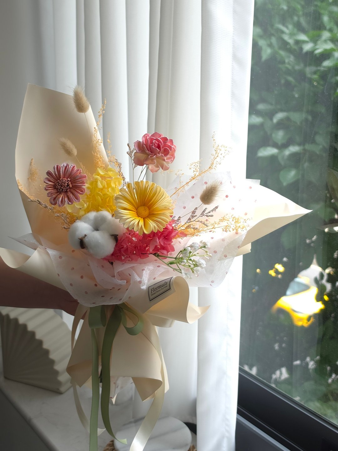 新品 l 线下取货 l 缤纷糖果毕业花束 l 干燥花束 l 定制化 l 新品 - 干燥花/捧花 - 植物．花 粉红色
