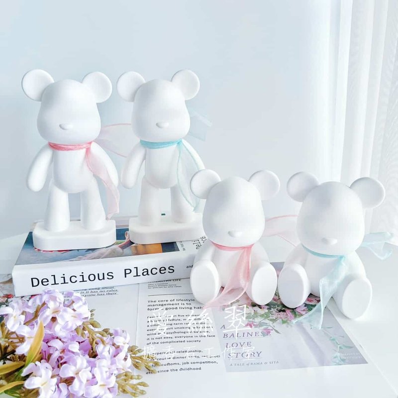 爱丝翠【领巾熊熊扩香石】站姿高21厘米 坐姿高13厘米 - 香薰/精油/线香 - 其他材质 白色