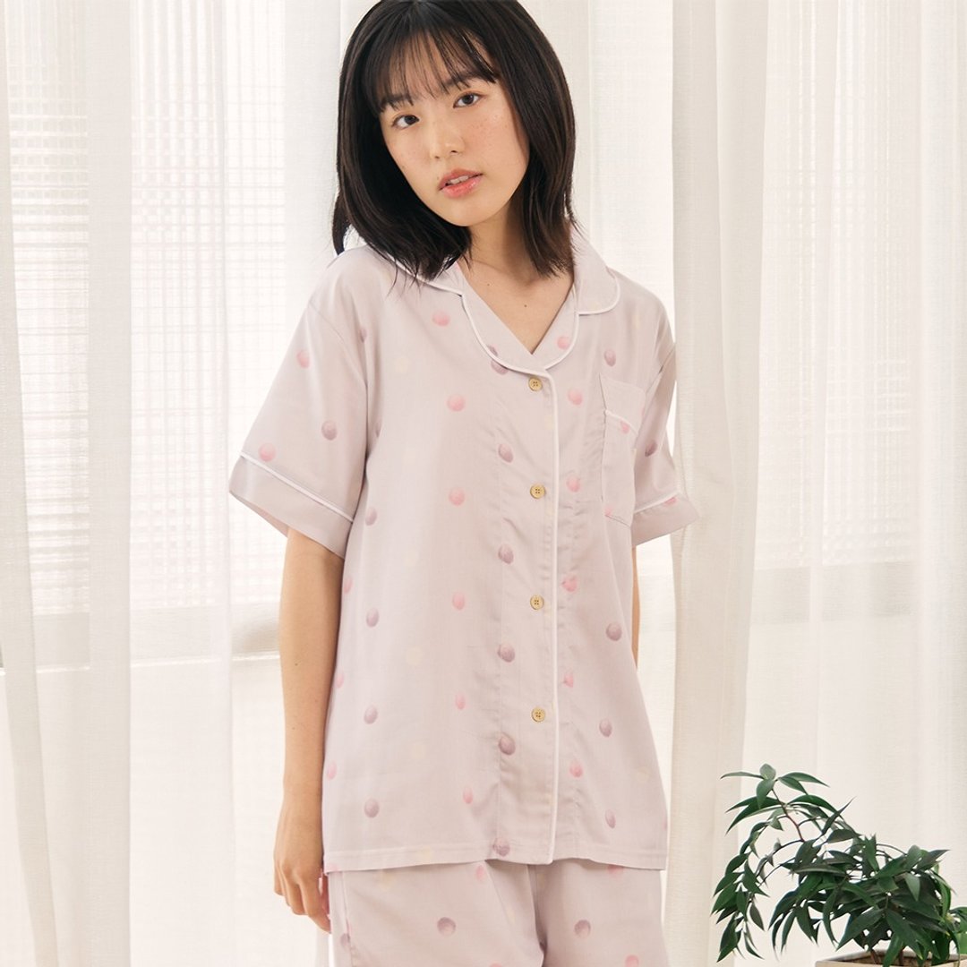 UMORFIL胶原蛋白点点缎面短袖衬衫-共2色 - 女装 T 恤 - 棉 多色