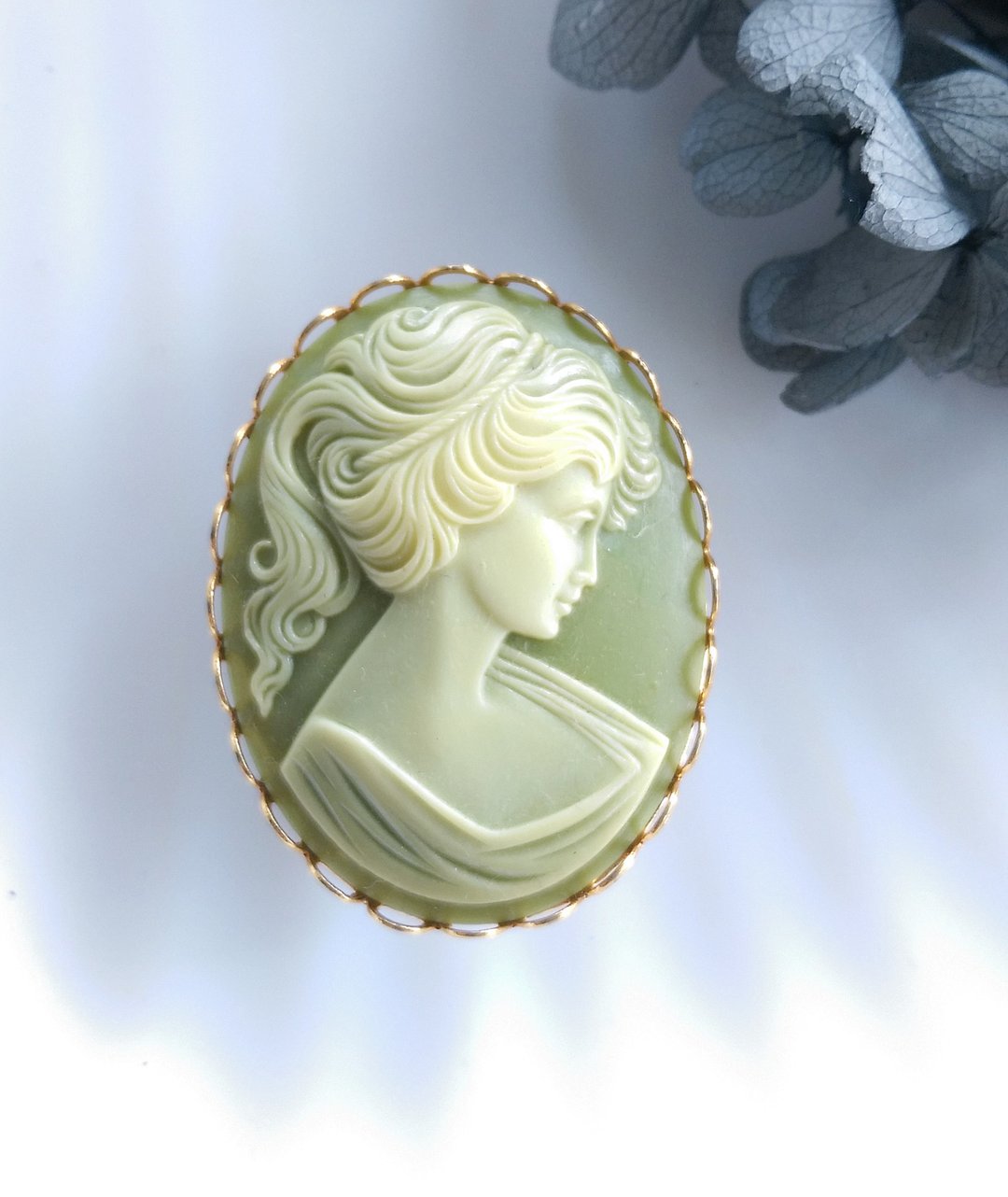 Vintage Jewelry  CAMEO 绿底 仕女古典 别针 胸针 - 徽章/别针 - 其他金属 金色