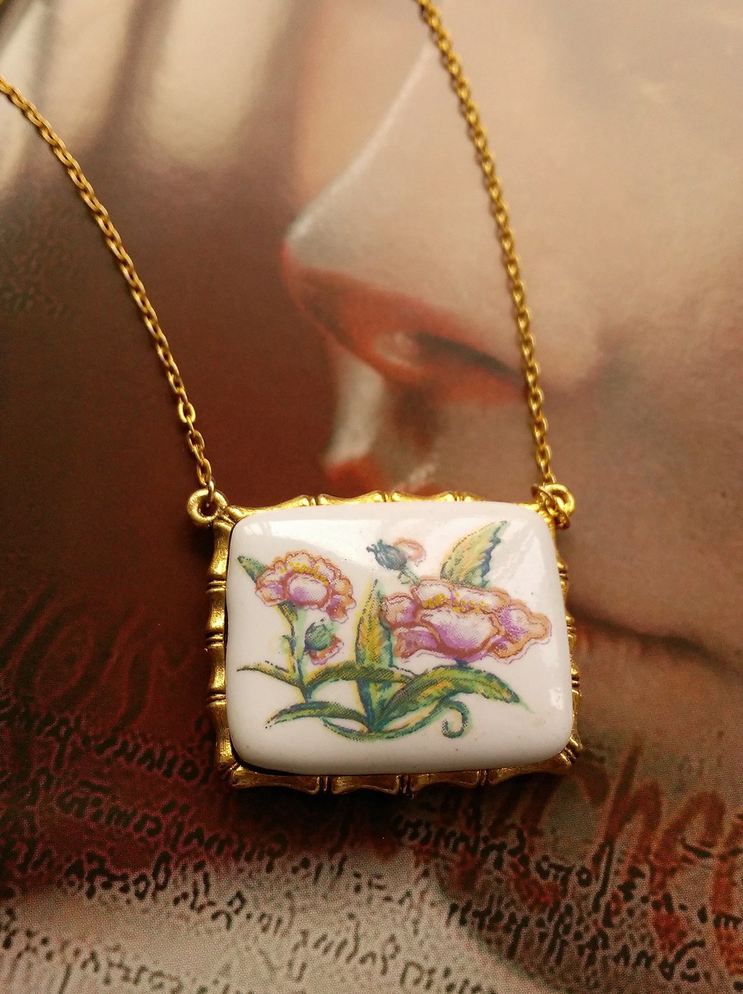 Max Factor 花卉竹节 香膏 项链。西洋古董饰品 - 项链 - 其他金属 金色