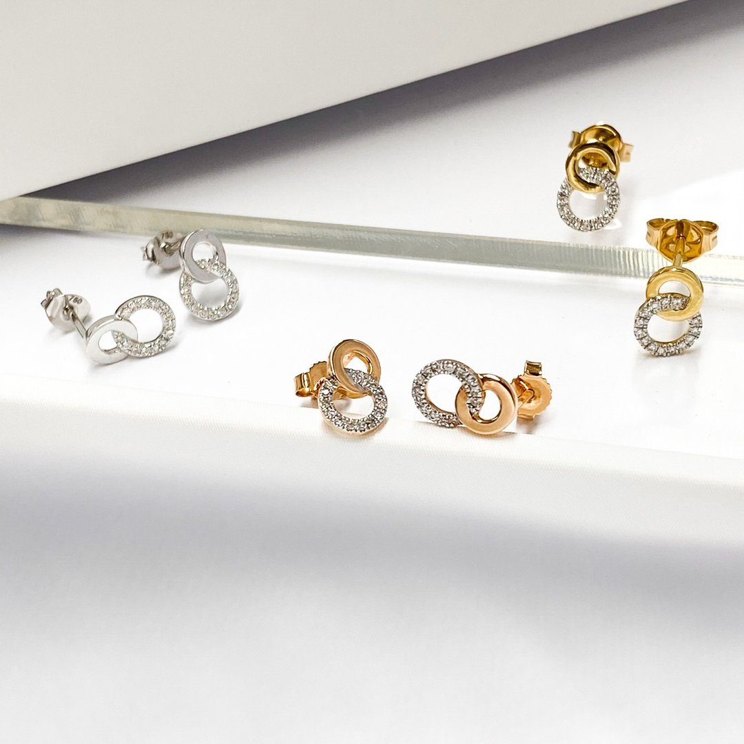 Nakorn Gems | Twisted Circle Earrings 18KGold for a woman's mood with a complex - 耳环/耳夹 - 贵金属 金色