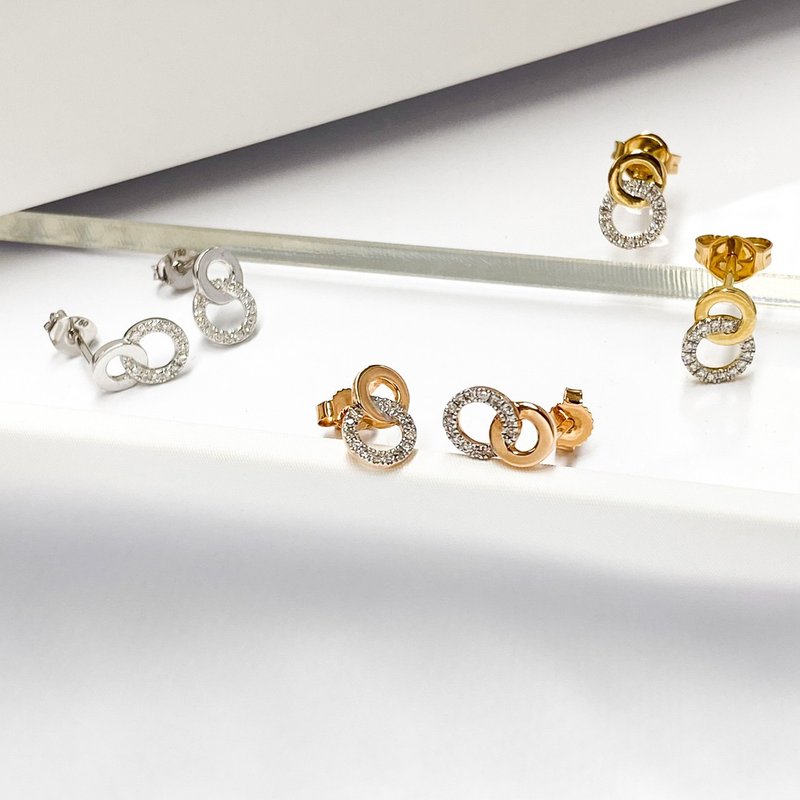 Nakorn Gems | Twisted Circle Earrings 18KGold for a woman's mood with a complex - 耳环/耳夹 - 贵金属 金色