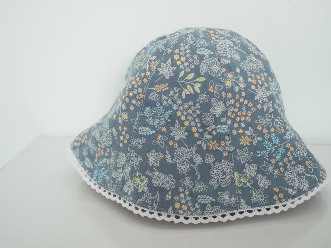 手工制作双面粉蓝碎花/ 拼布灰蓝防风防晒帽子 适合婴儿小孩成人 - 帽子 - 棉．麻 蓝色