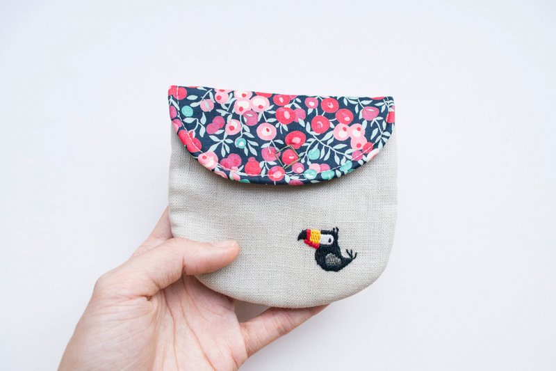 巨嘴鳥 Toucan Embroidered Liberty Print Wee Pouch - 零钱包 - 棉．麻 多色