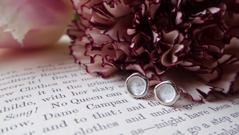 SV 密封印章耳环 - 耳环/耳夹 - 其他金属 