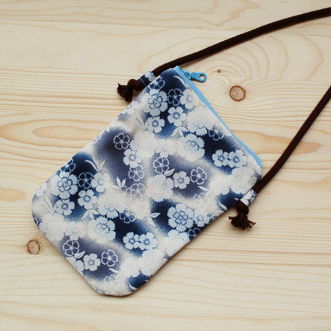 渐层樱花手机袋 - 侧背包/斜挎包 - 棉 蓝色