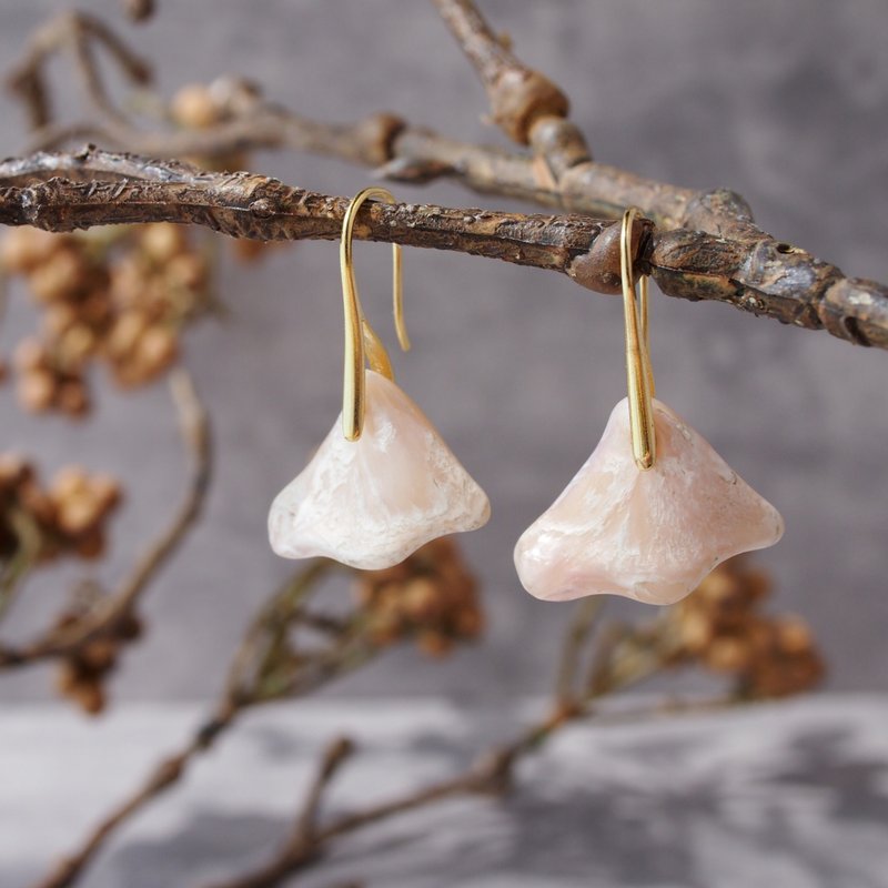 wing earrings  pink - 耳环/耳夹 - 压克力 粉红色