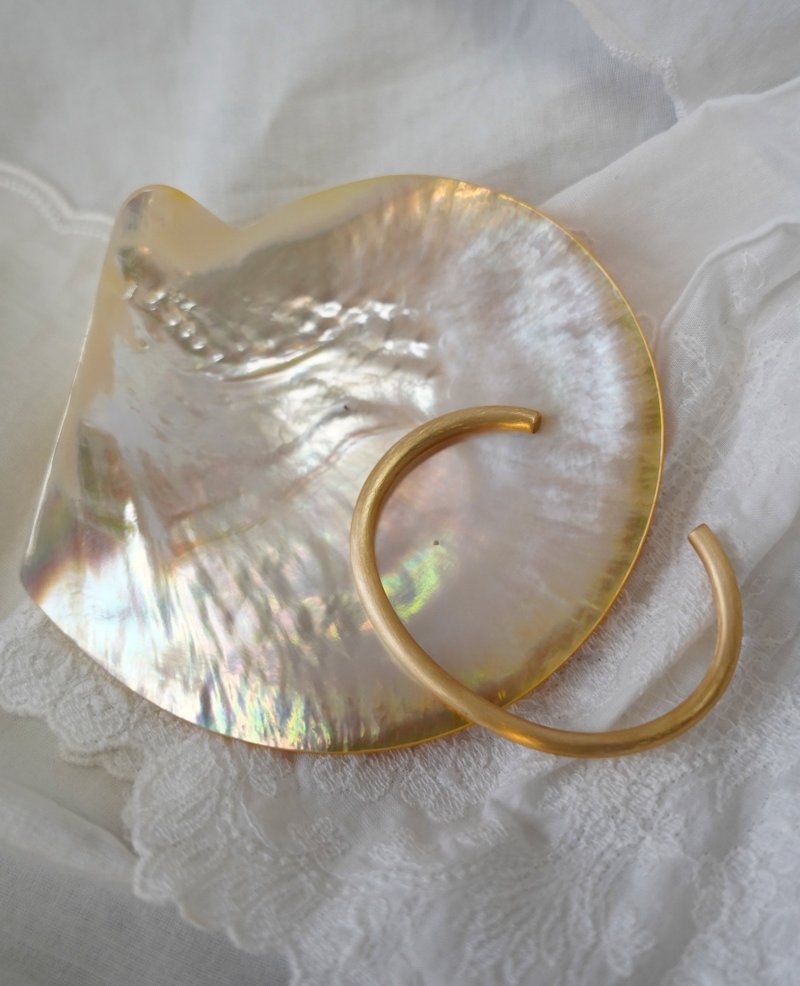 银质发丝纹手镯 - 手链/手环 - 其他金属 金色