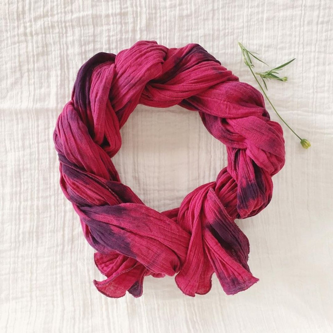 Handmade Tie and dyeing scarf //Purple pink // Fall scarf./Birthday gift. - 丝巾 - 棉 紫色