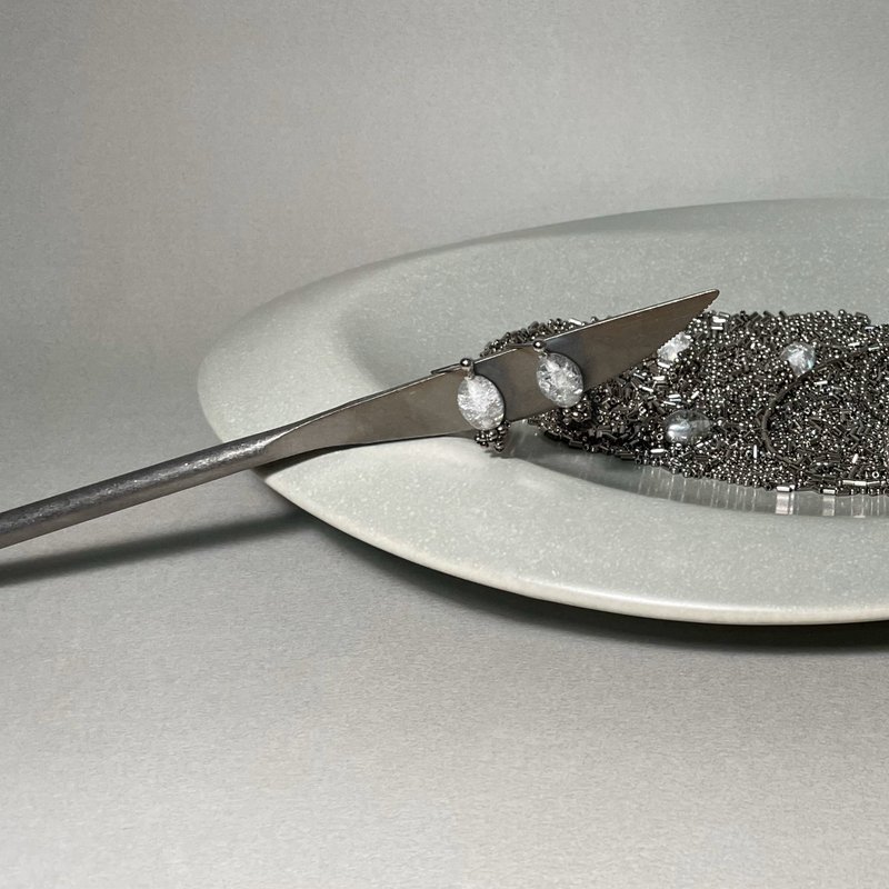 【裂梦】垂坠尔饰 | 捷克珠/日本米珠 | 可订制耳夹 - 耳环/耳夹 - 玻璃 银色