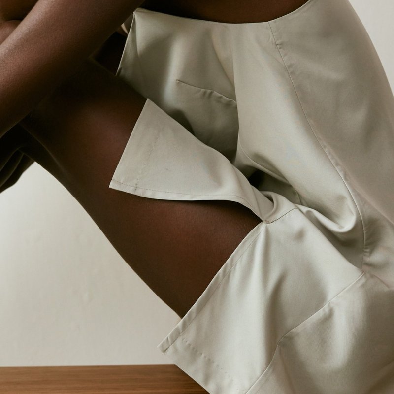 HUNDR. 丝滑磨砂感细肩带洋装 - 海草绿 - 洋装/连衣裙 - 棉．麻 绿色